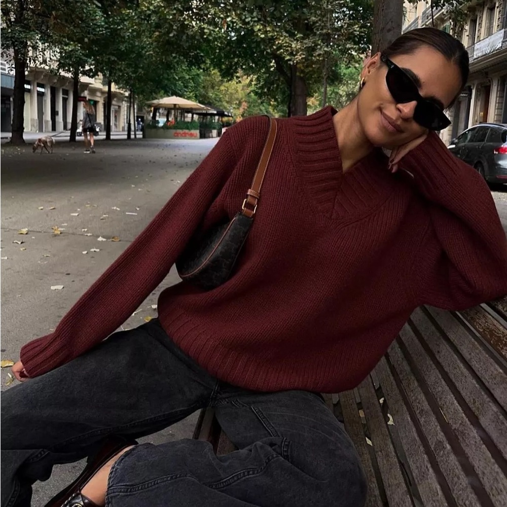 Massimo Dutti Burgundy Red Cashmere Wool Thick V Neck Sweater Small